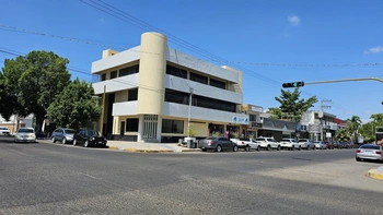 9_2609 | EDIFICIO OFICINAS en esquina con 2 locales en planta baja zona Centro de Los Mochis | Inmobiliaria Carfer