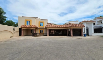 9_2614 | CASA EN VENTA con alberca Privada Las Misiones Los Mochis Sinaloa | Inmobiliaria Carfer