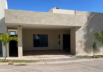 GCI_2134 | CASA EN RENTA EN PRIVADA TRES RECAMARAS AMUEBLADA. | Inmobiliaria Carfer