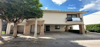 13_2963 | En Renta Hermosa Casa Amueblada, Colonia Scally | Inmobiliaria Carfer