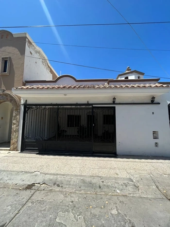 5_1788 | CASA EN RENTA 2 REC FRACC VILLA HUITES | Inmobiliaria Carfer