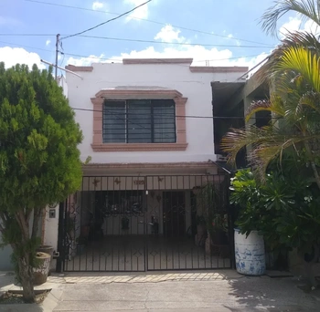 5_2643 | CASA EN VENTA  COL SCALLY | Inmobiliaria Carfer