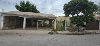 15_3024 | CASA EN VENTA CON TERRENO RESIDENCIAL PASEO ALAMEDA | Inmobiliaria Carfer